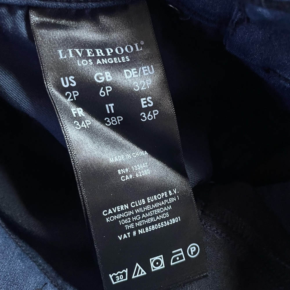 Liverpool Los Angeles Denim Pencil Skirt | Frayed Hem Skirt | NWT - Picture 13 of 13